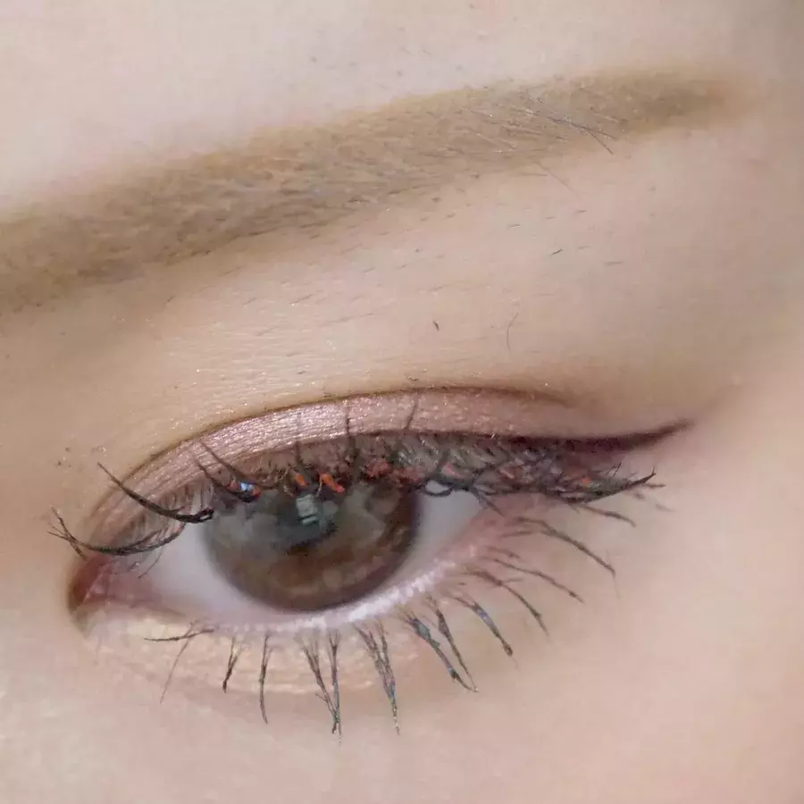 エテュセの赤マスカラで旬顔に 垢抜け目元を作るアイメイクのやり方 ローリエプレス