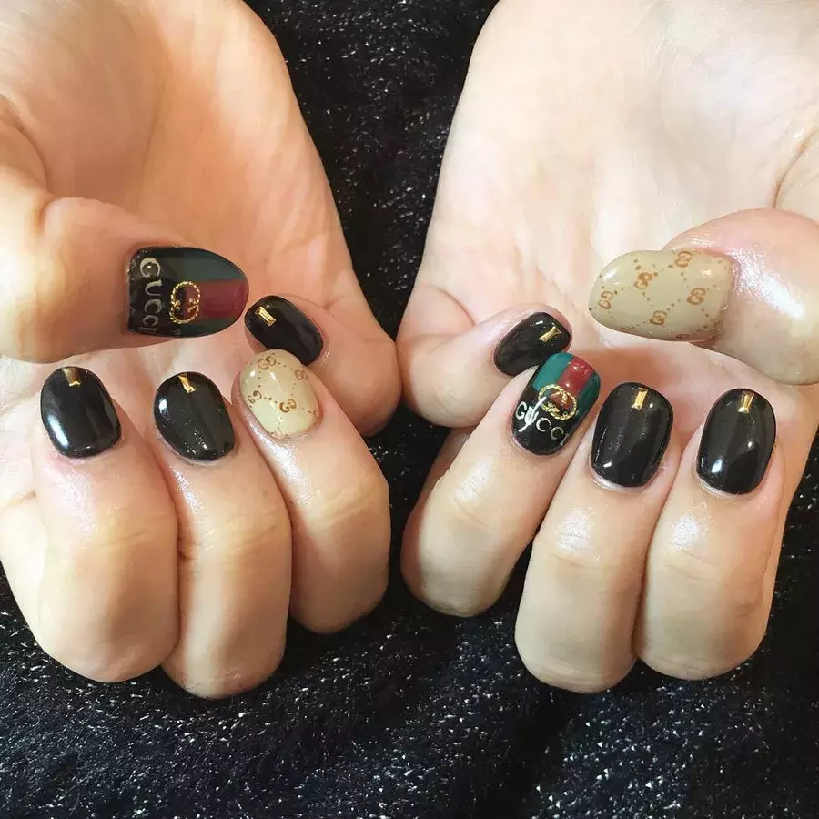 褒められ率1 おしゃれな子みんながやってるgucci風ネイル ローリエプレス 褒められ率1 おしゃれな子みんながやってるgucci風ネイル ローリエプレス
