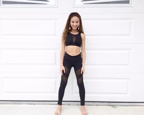 夏に向けて美ボディへ 背中や肩周りがスッキリするヨガのポーズ 静加yoga ローリエプレス