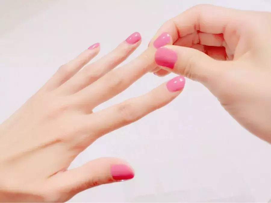 一週間お疲れさま 彼にも喜ばれるハンドマッサージでお疲れモードをリフレッシュ ローリエプレス