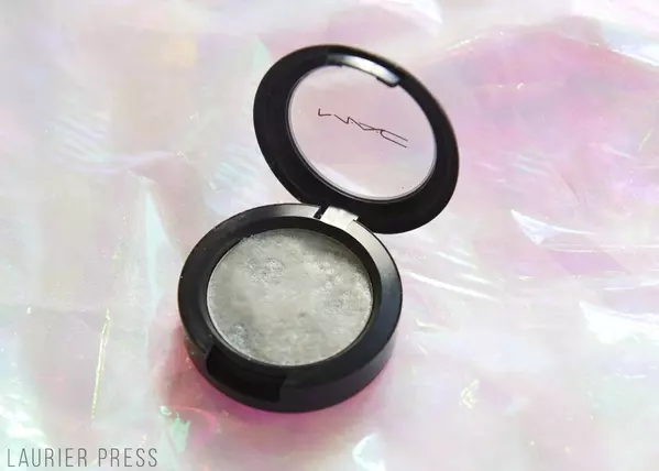 キラキラのラメシャドウ 買うならどれ 推しコスメを紹介 ローリエプレス