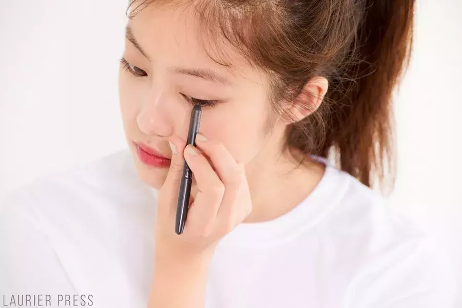 今田美桜ちゃんフェイス徹底解剖 大人っぽピュア顔を作るメイク術 ローリエプレス 今田美桜ちゃんフェイス徹底解剖 大人っぽピュア顔を作るメイク術 ローリエプレス