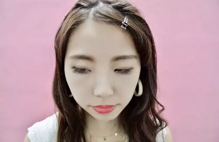 一重メイク完全保存版 韓国美人に学ぶ 一重のままで作るオルチャンメイク ローリエプレス