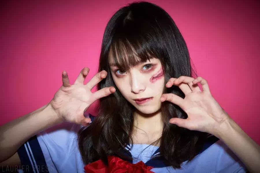 簡単にできる傷 クマメイクの作り方 今年のコスプレは制服ゾンビに決まり ローリエプレス