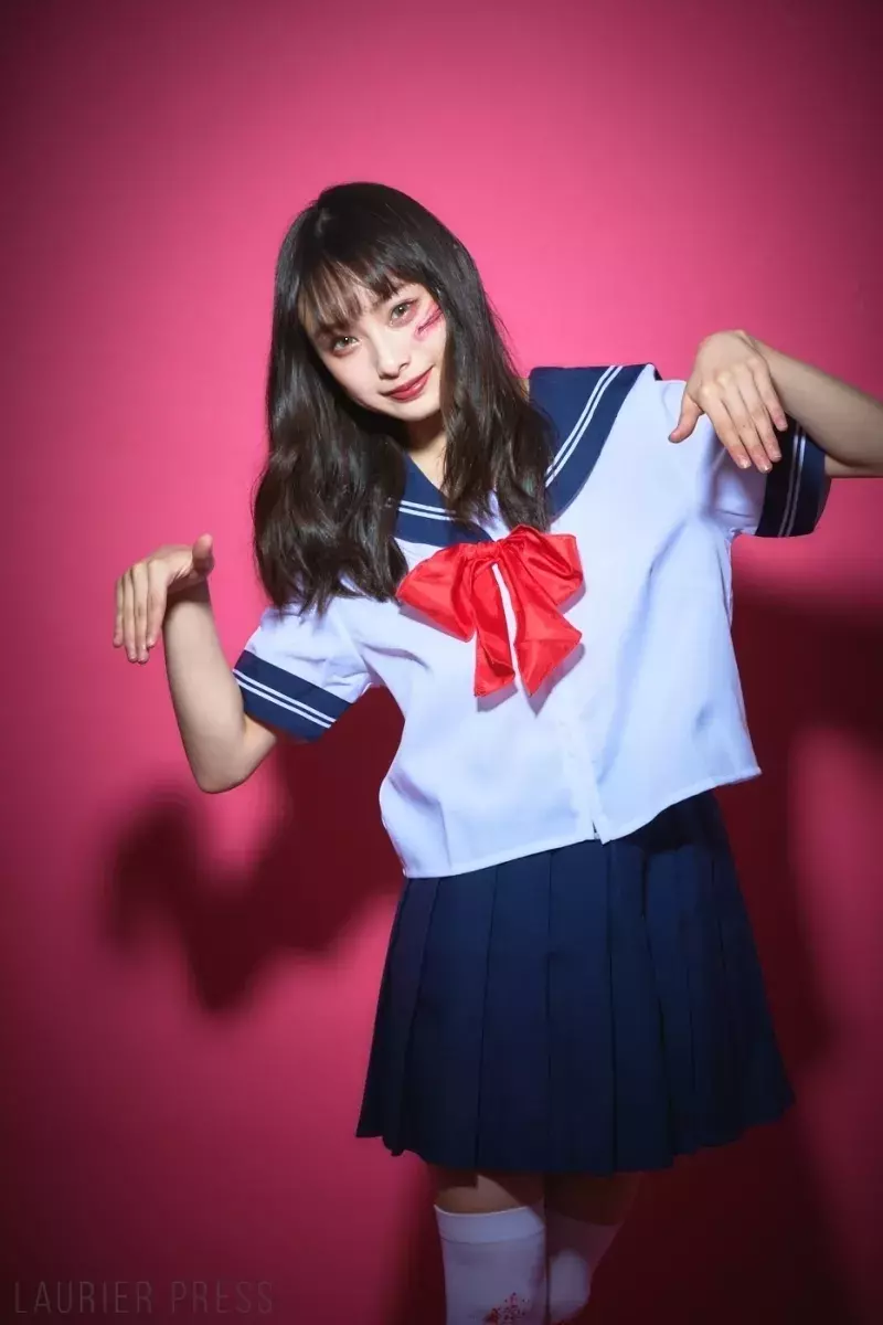 簡単にできる傷 クマメイクの作り方 今年のコスプレは制服ゾンビに決まり ローリエプレス