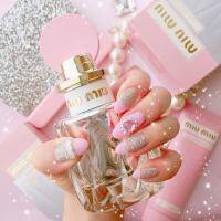 #miumiu のフレグランスは上品な香りとぷっくり香水瓶がかわいい♡