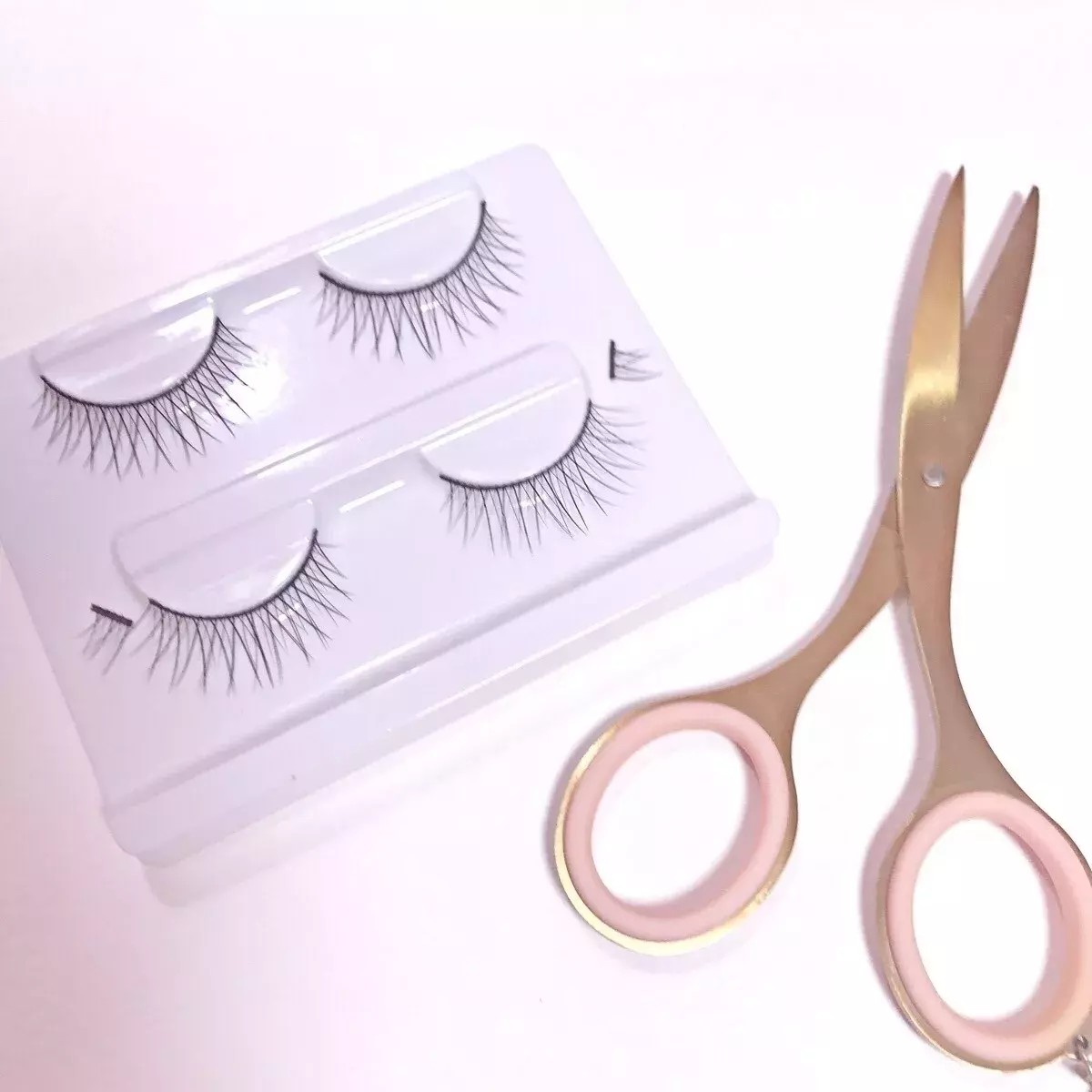 ハロウィンメイクはもう決まった きらきらデコつけまをdiyしよう ローリエプレス