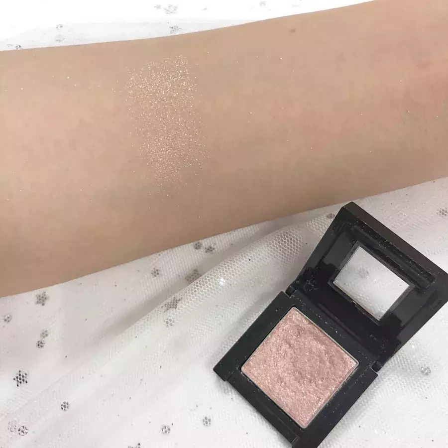 1000円以下なのにデパコス並 優秀キラキラアイシャドウ5選 ローリエプレス