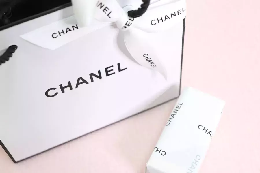 デパコスマニキュアはプレゼントにぴったり 絶対喜ばれるおすすめは ローリエプレス