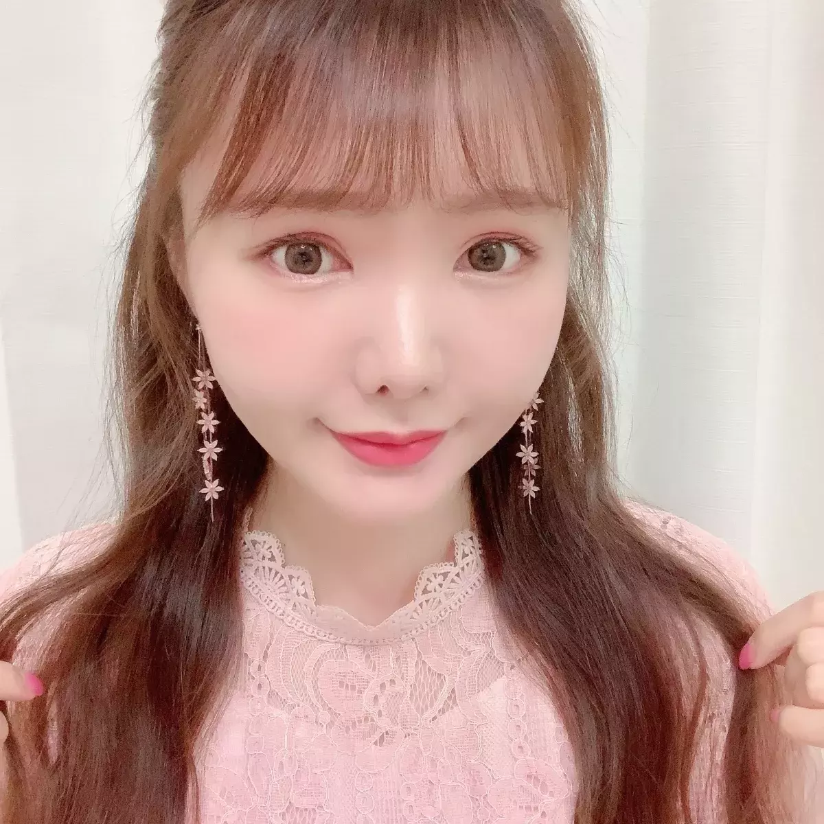 夏 韓国メイクのトレンドはコーラルピンク 最旬メイクのやり方 おすすめアイテムまとめ ローリエプレス