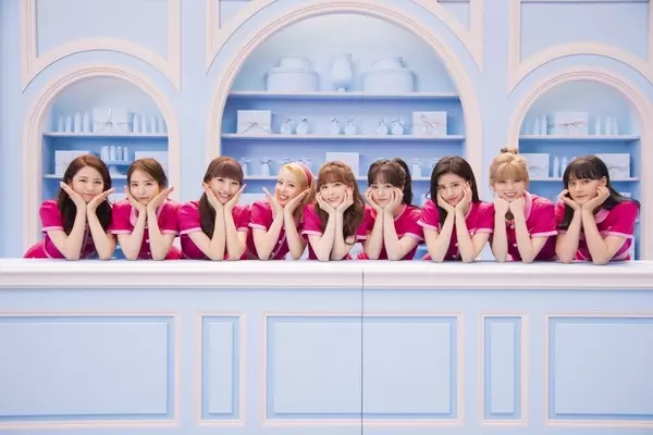 Niziuが新曲 I Am に合わせてダンス 踊ってもメイクが落ちないメイクキープミストexって ローリエプレス