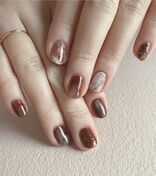 オフィスでもOK！大人かわいい初夏のニュアンスネイルカタログ