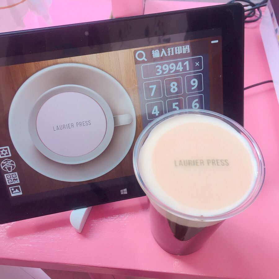 ミルクフォームティー「ミルクフォーム紅茶」Mサイズ（410円）＋3Dプリント（100円）