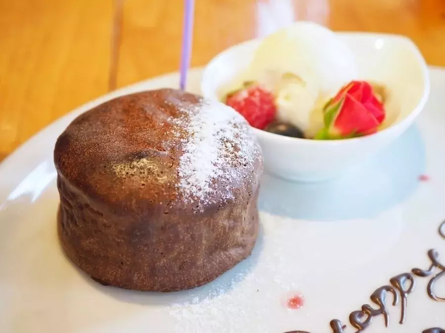 寒い日はとろーりチョコで温まろ フォンダンショコラが美味しいカフェ3選 ローリエプレス