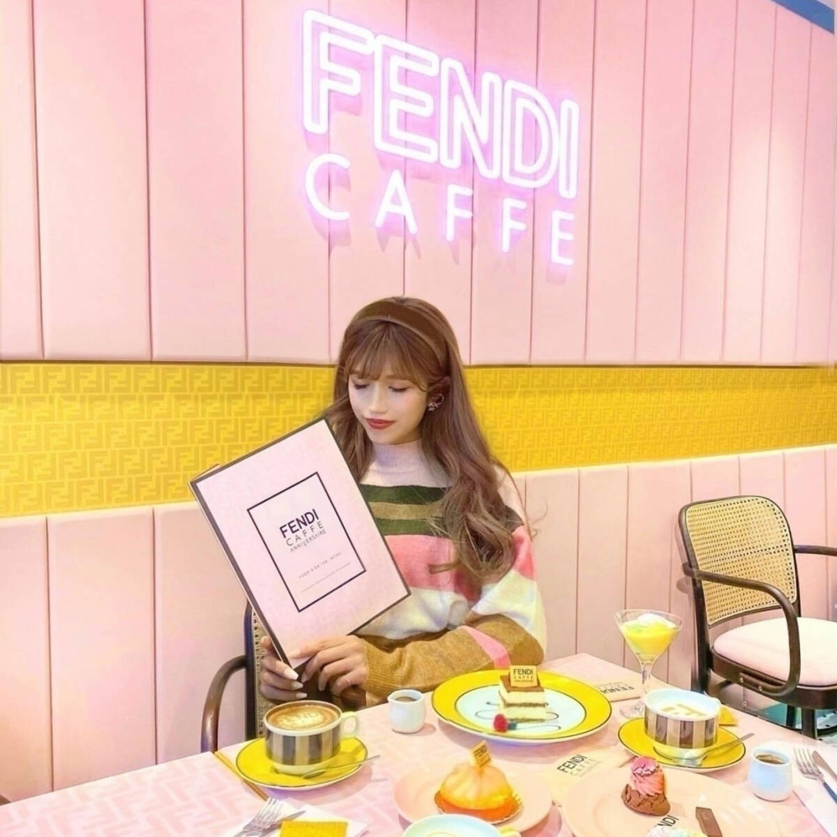 期間限定fendi Caffeがかわいすぎ 大人デートにおすすめ表参道カフェ3店舗まとめ ローリエプレス