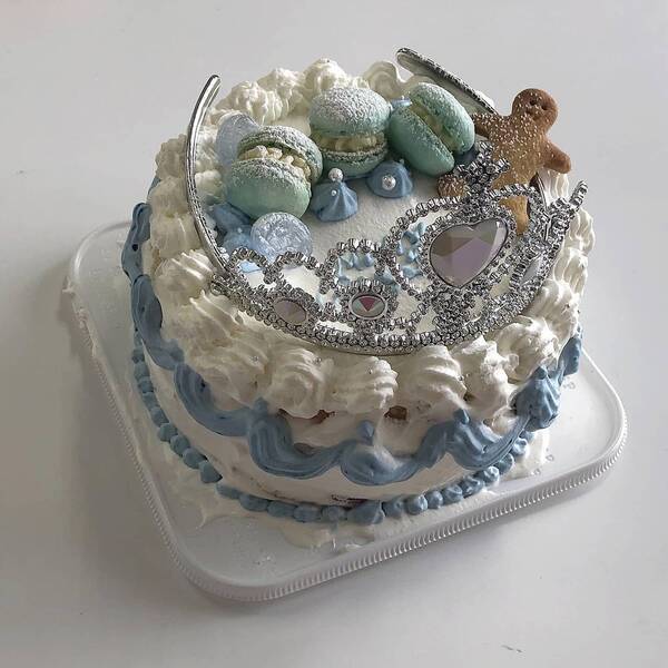 ティアラケーキの作り方を紹介 フォトジェな誕生日 センイル推し活におすすめ 韓国トレンド ローリエプレス