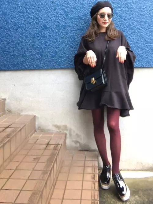 黒タイツに飽きたらトライしたいカラータイツのかわいいコーデ集 ローリエプレス