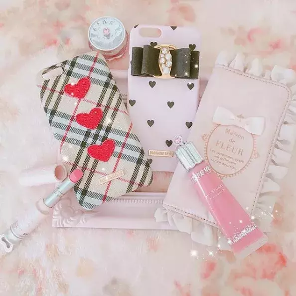 ゆめかわデザインがかわいいピンクのiphoneケース特集 ローリエプレス