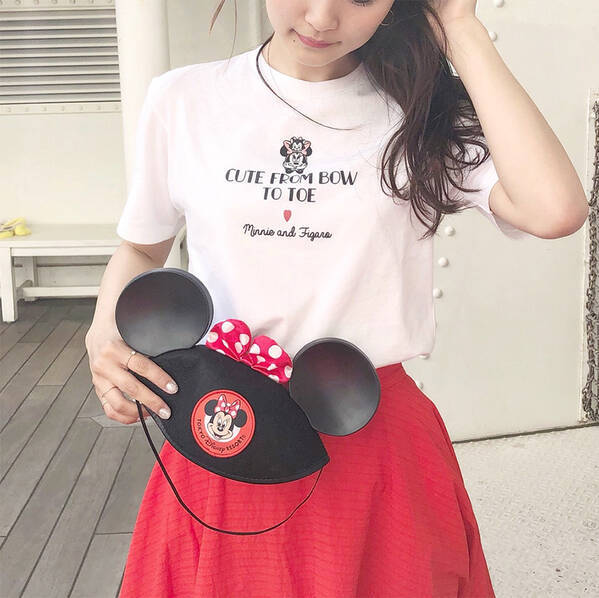 双子コーデにもぴったり ユニクロ ディズニーコラボtシャツをgetせよ ローリエプレス