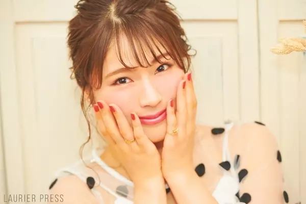 顔タイプによって似合うアイテムも変わる プロに聞いた大人顔向け小物は ローリエプレス