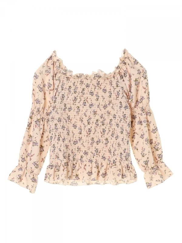 flower offshoul puff blouse 8,990円（税別）