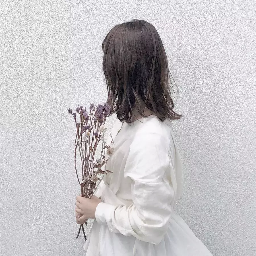 ブルベ冬 パーソナルカラーウィンターに似合うファッション メイク ローリエプレス ブルベ冬 パーソナルカラーウィンターに似合うファッション メイク ローリエプレス