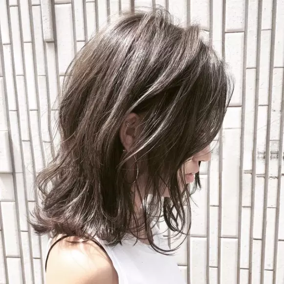 3分でできる簡単ヘアアレンジのやり方 モテ ウェットヘア が今っぽい ローリエプレス