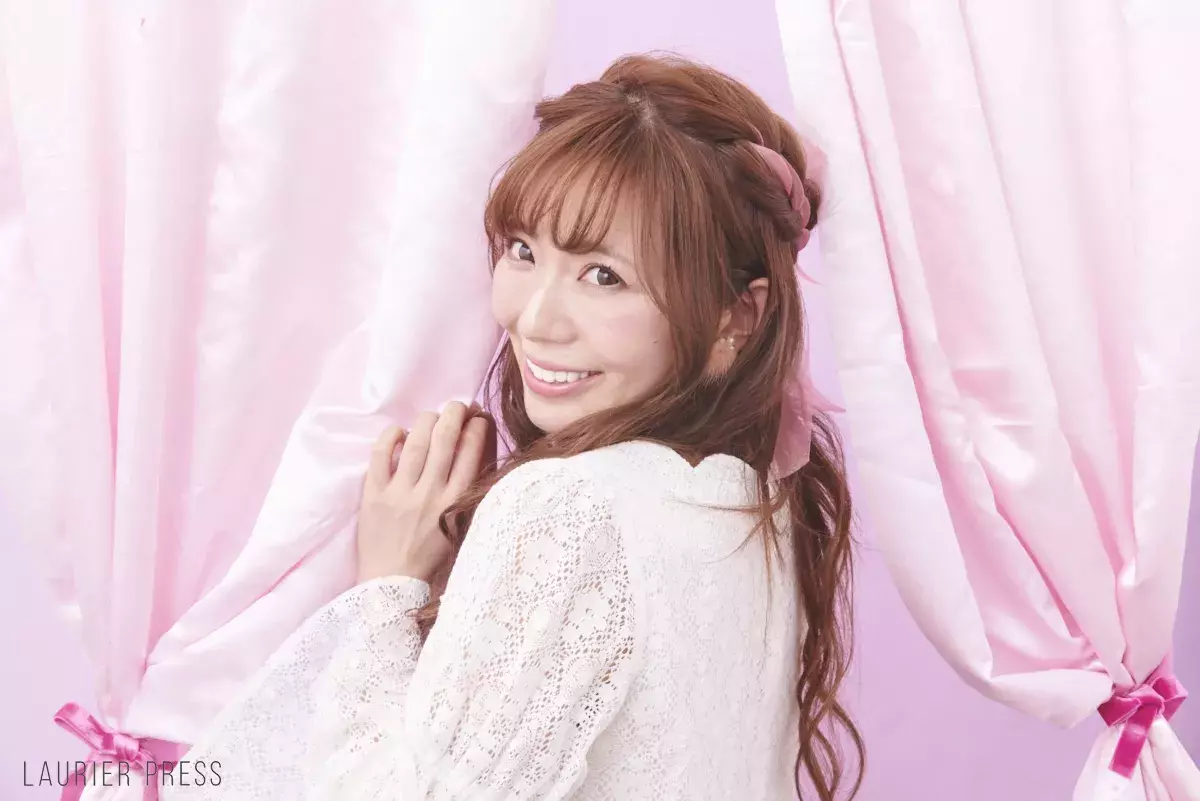 ロマンティックな編み込みハーフアップ マリーちゃん風ヘアアレンジ 動画 ローリエプレス