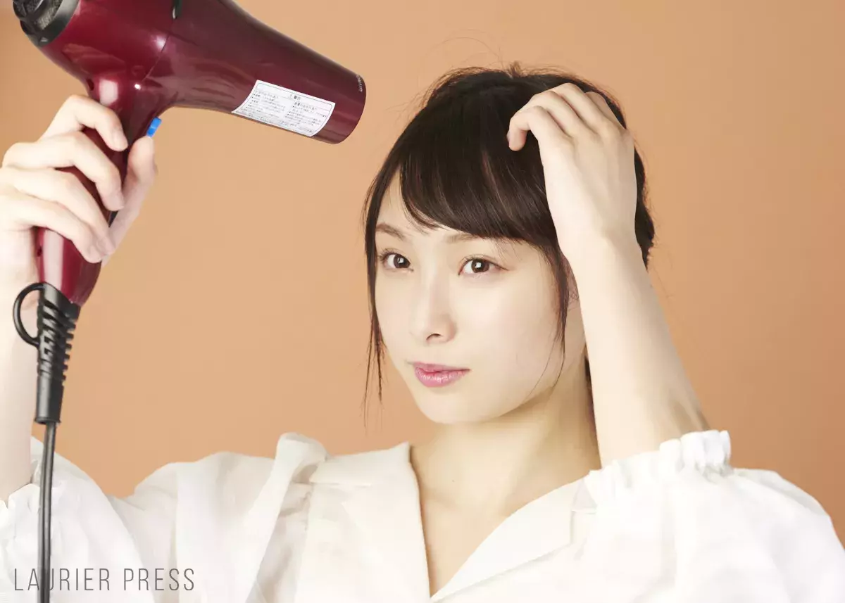 完全版 もう割らせない 朝イチでも間に合うぱっくり前髪の整え方 ローリエプレス