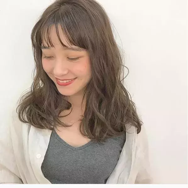 伸ばしかけ前髪の簡単アレンジ方法 忙しい朝も5分あればできちゃうっ ローリエプレス