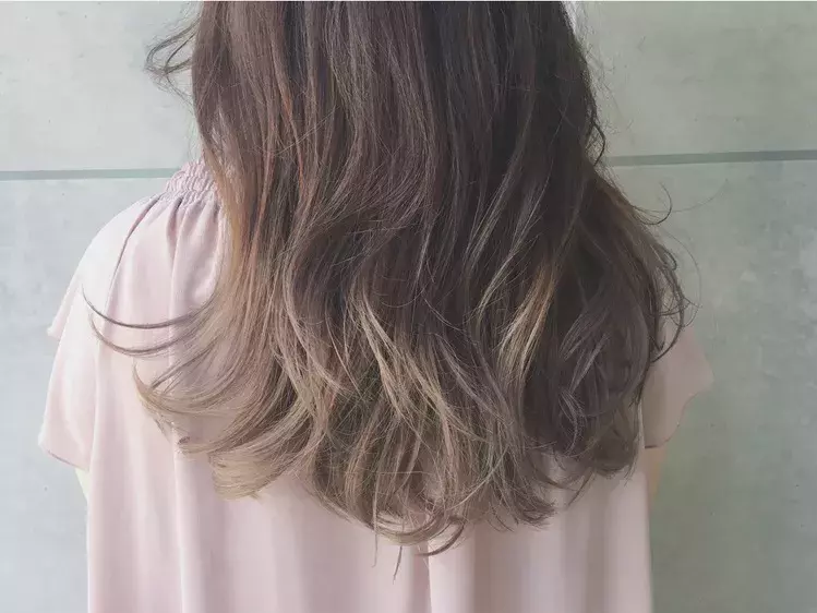 髪色 保存版 トレンドカラーや自分に似合う髪色をチェック ローリエプレス