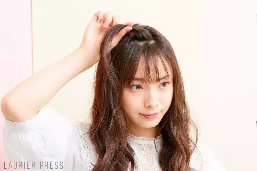毎日同じ髪形問題を解決 簡単ですぐできる前髪アレンジ4パターン ローリエプレス