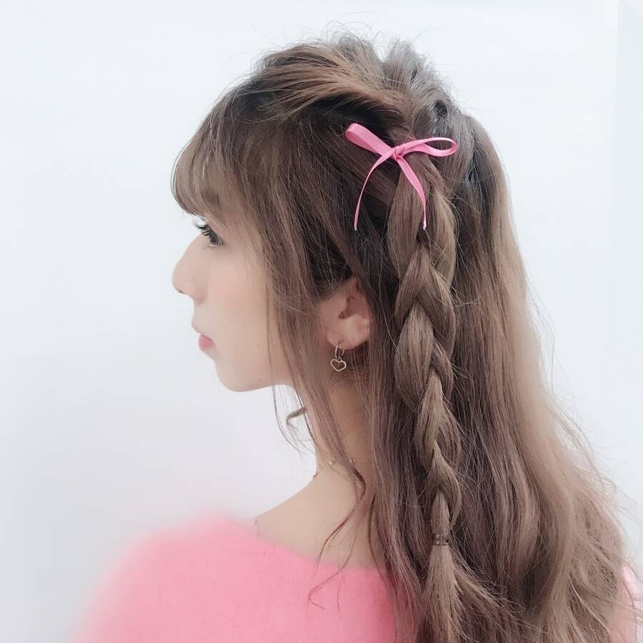 全方位盛れる 後ろ姿までかわいいハーフツインヘアアレンジのやり方 ローリエプレス
