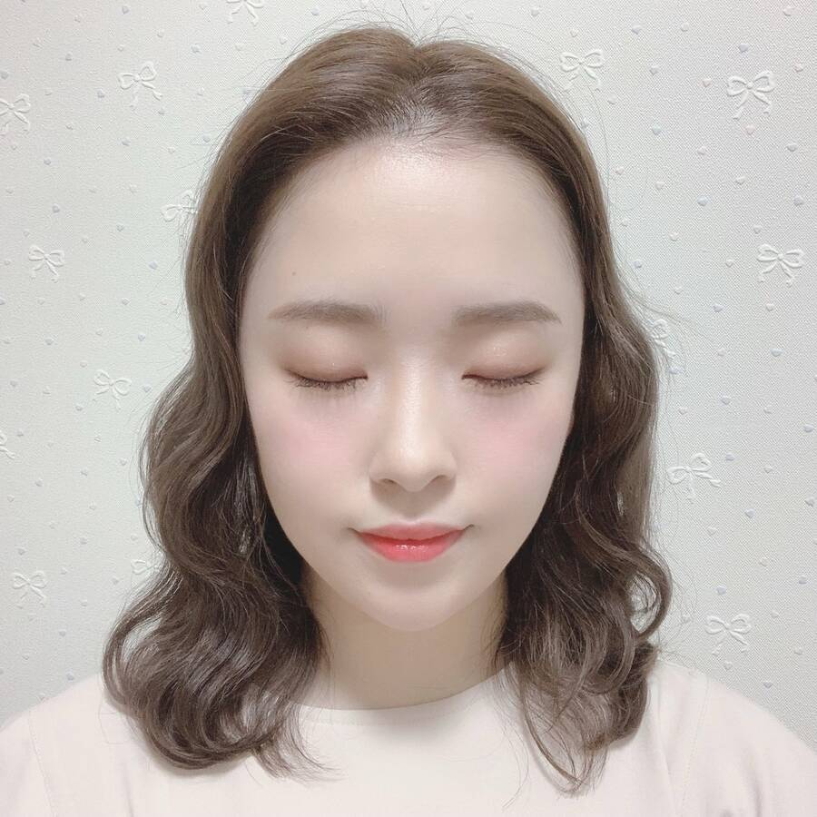 短くてもできる センター分け前髪ヘアのやり方 おしゃれ女子力がアップするセンターパートを極めよう ローリエプレス