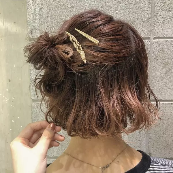 ショート ボブ ロング 夏の簡単ヘアアレンジ10選 時短 不器用でもおしゃれに仕上がるスタイル紹介 ローリエプレス