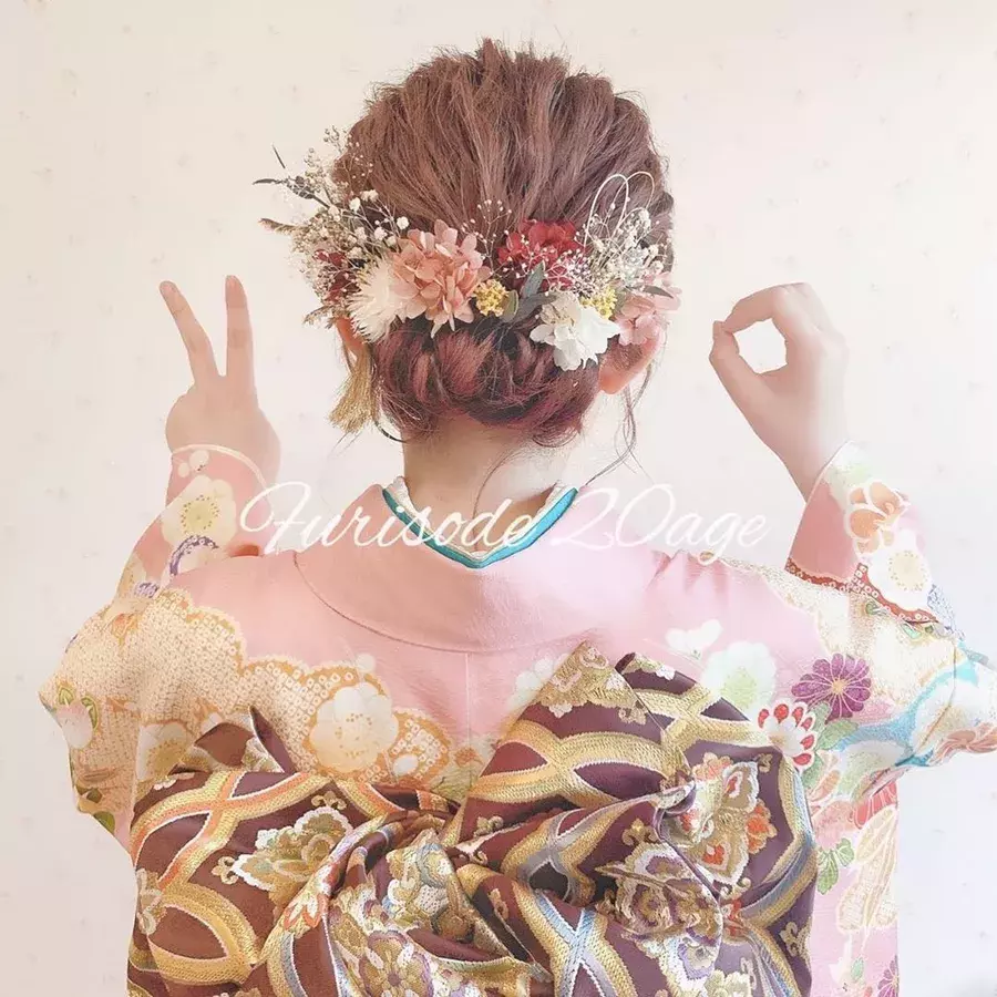 21年成人式の髪型 ヘアアレンジ特集 人生で1番かわいい私になれる着物ヘアスタイル ローリエプレス