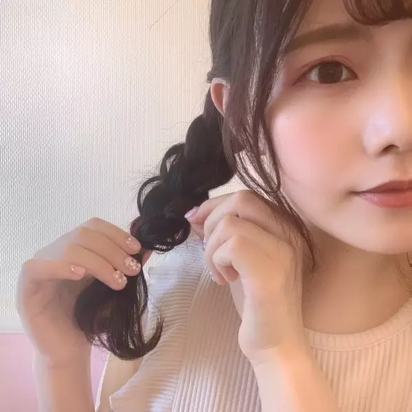 ダサい から卒業 かわいく涼しく過ごせる 三つ編みヘアアレンジのやり方 梅雨 暑さ対策 ローリエプレス