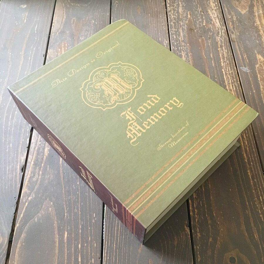 かわいい本型の箱もダイソーでゲット♡（200円商品)