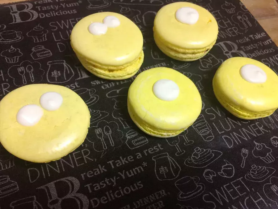 おしゃれで可愛い手作りマカロンのレシピ レインボーカラーも簡単に ローリエプレス