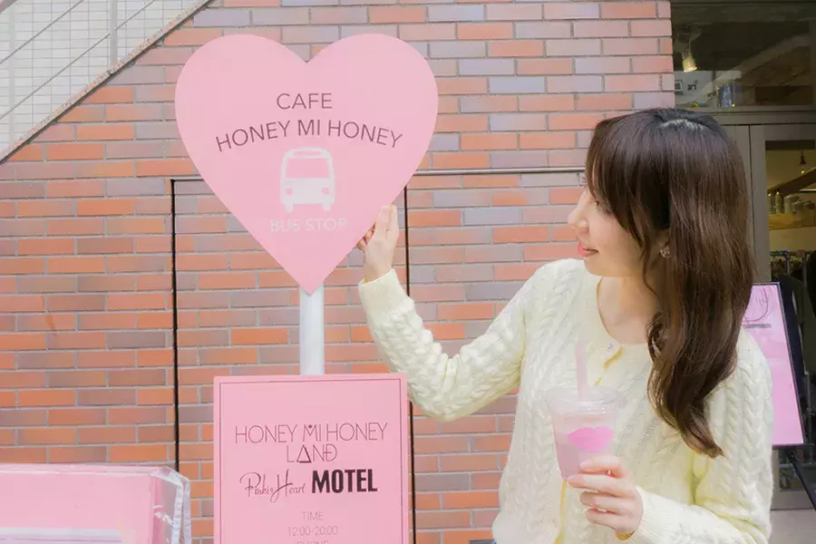 絶対キュンとするピンクの世界 Cafe Honey Mi Honey 東京カフェジェニック05 ローリエプレス