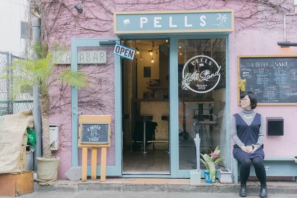 渋谷の隠れ家カフェ ホットスタンドペルズ ピンクの壁が目印 東京カフェジェニック08 ローリエプレス