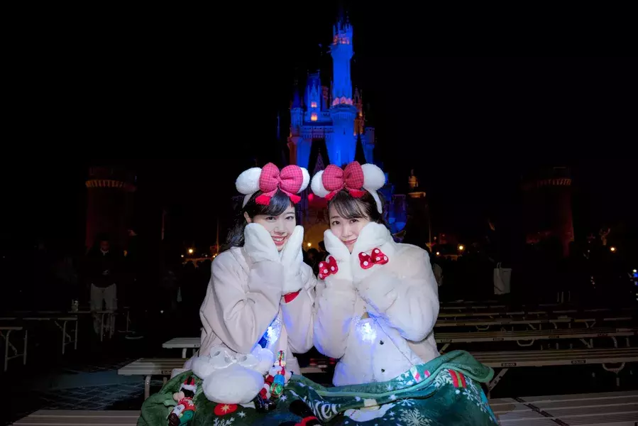 中島姉妹 が行く ディズニー ギフト オブ クリスマスのパレード ローリエプレス