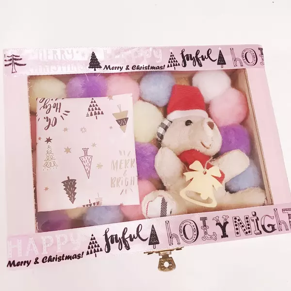 プレゼントに喜ばれそう クリスマスギフトボックスをdiy 100均ガーリーdiy ローリエプレス