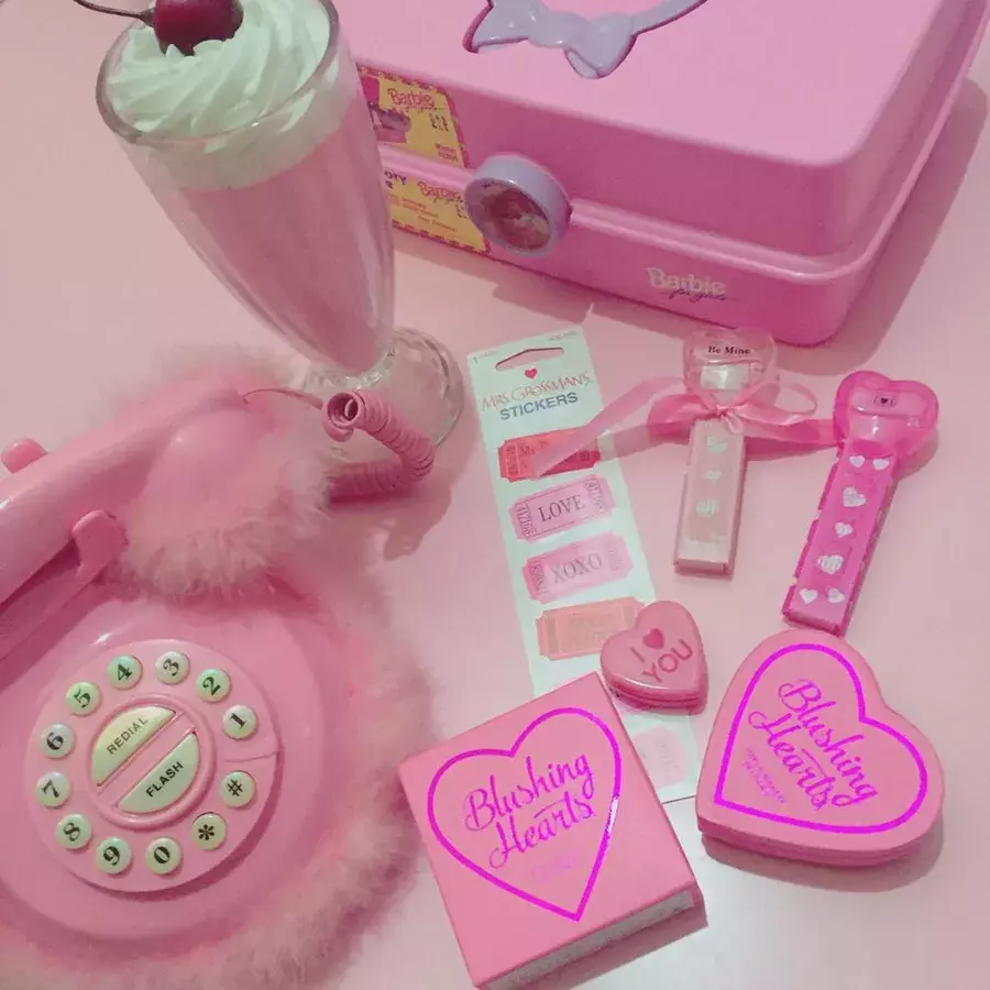 ガーリーな写真を撮るときに参考にしたい ピンクでかわいいmihoさんのインスタ ローリエプレス ガーリーな写真を撮るときに参考にしたい ピンクでかわいいmihoさんのインスタ ローリエプレス