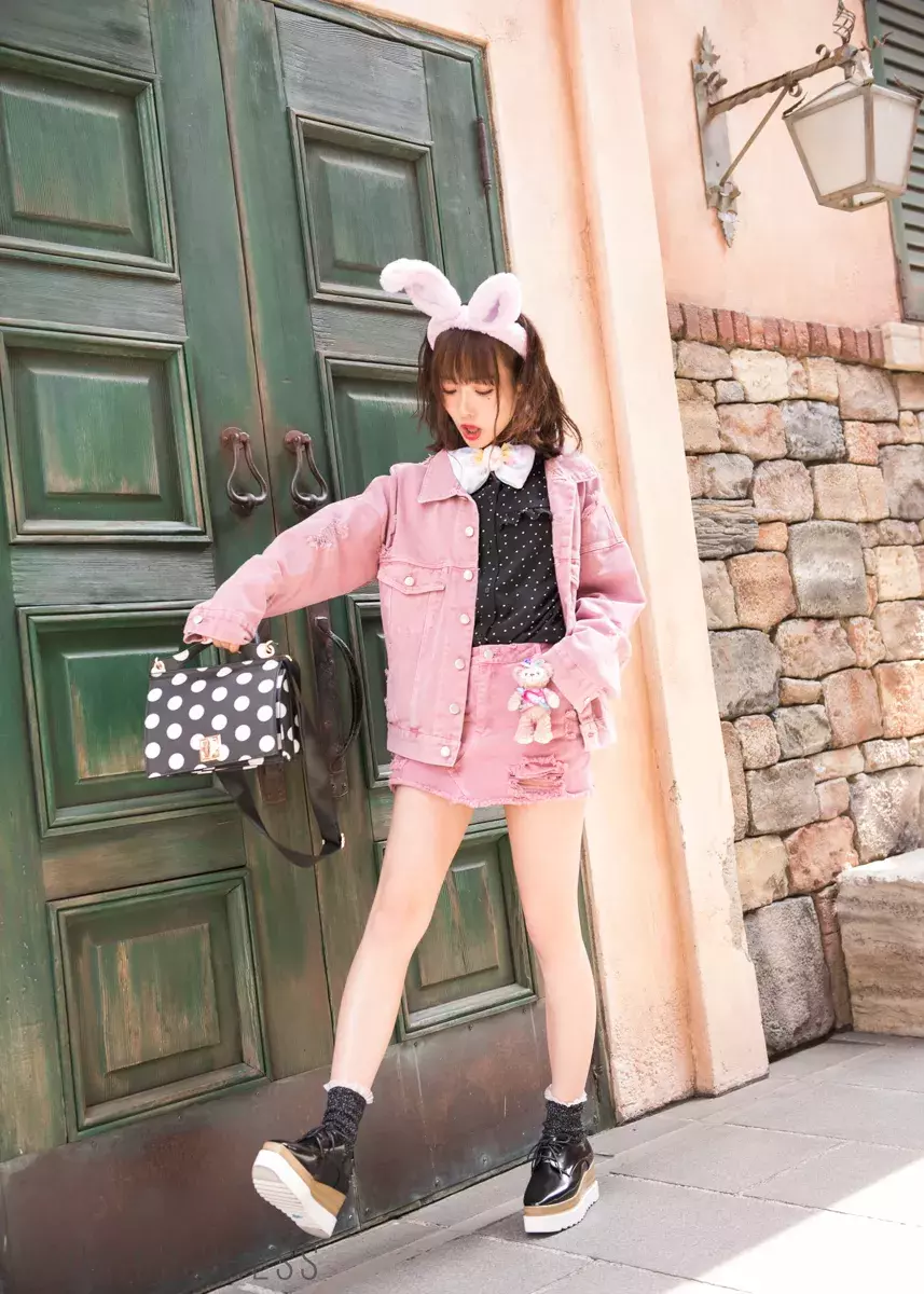 うさぎコーデで楽しんじゃお まえのんが行くディズニー イースター ローリエプレス