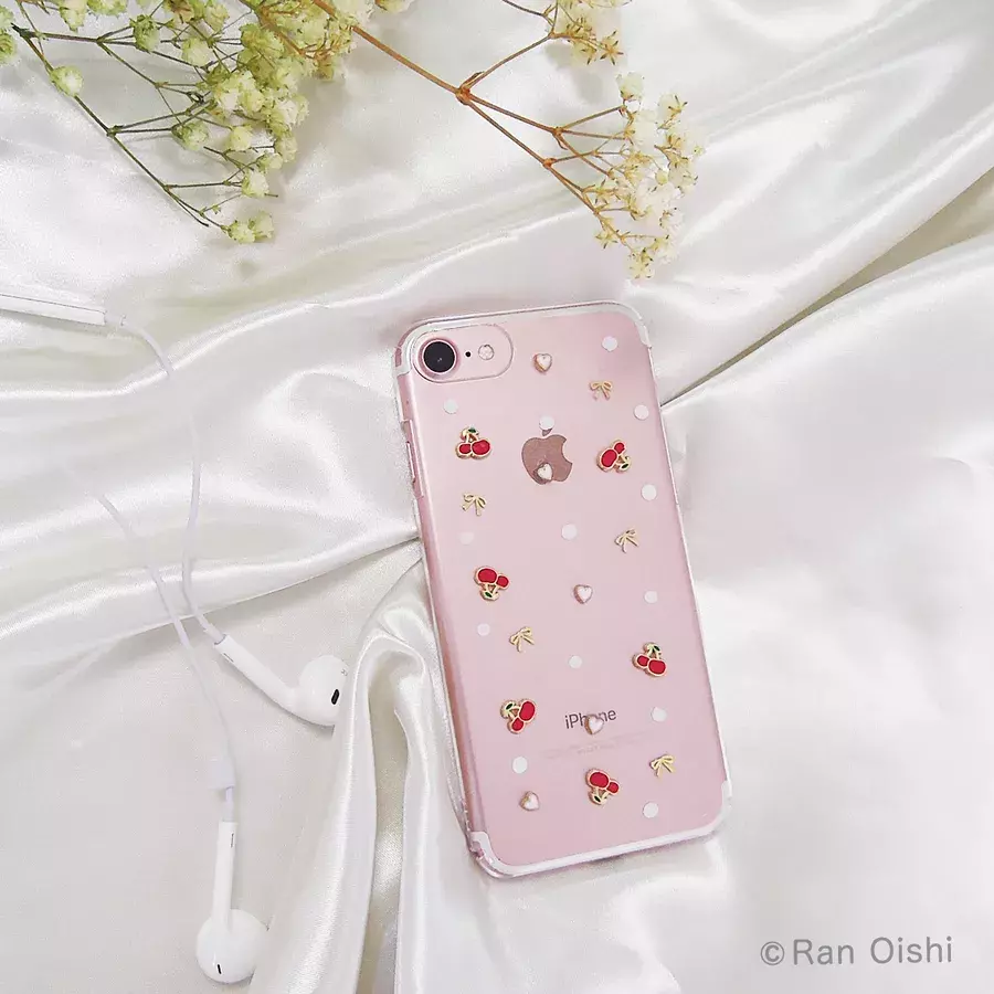 トレンドのクリア さくらんぼ柄のスマホケースを手作り 100均ガーリーdiy ローリエプレス