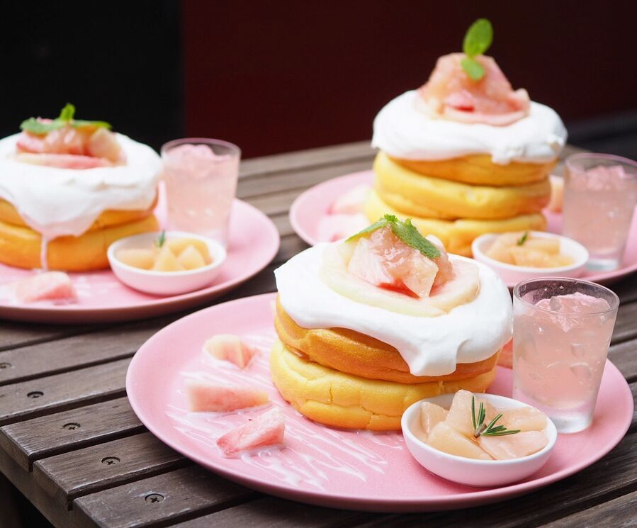 今だけ♡　期間限定・桃のパンケーキが食べられるおすすめカフェ♡の1枚目の画像