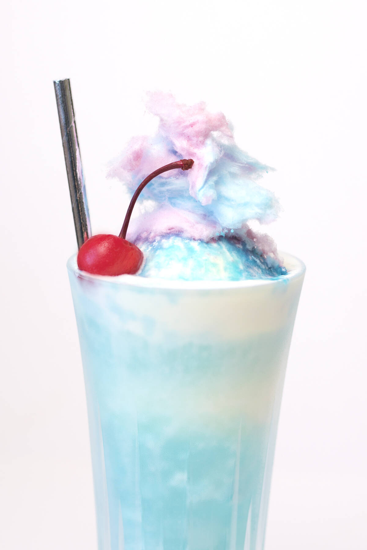 おうちでカフェ気分 簡単かわいいカラフルクリームソーダのレシピ ローリエプレス