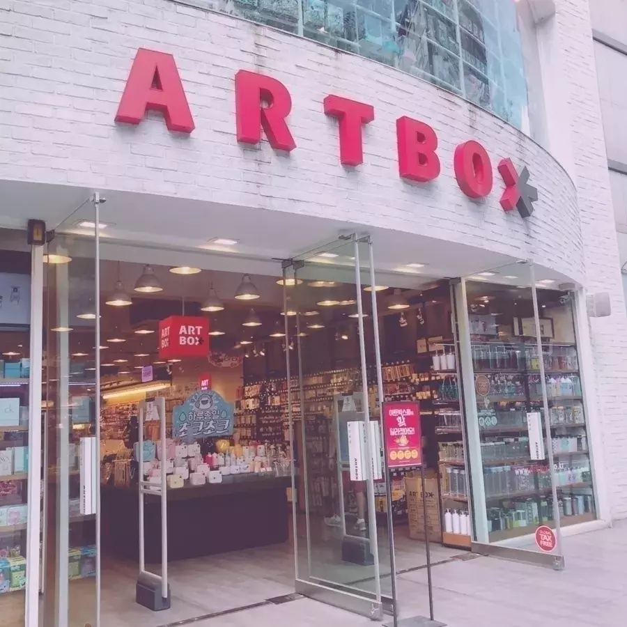 韓国女子のバッグの中身がおしゃれな秘訣 人気雑貨店 Artbox をチェック ローリエプレス