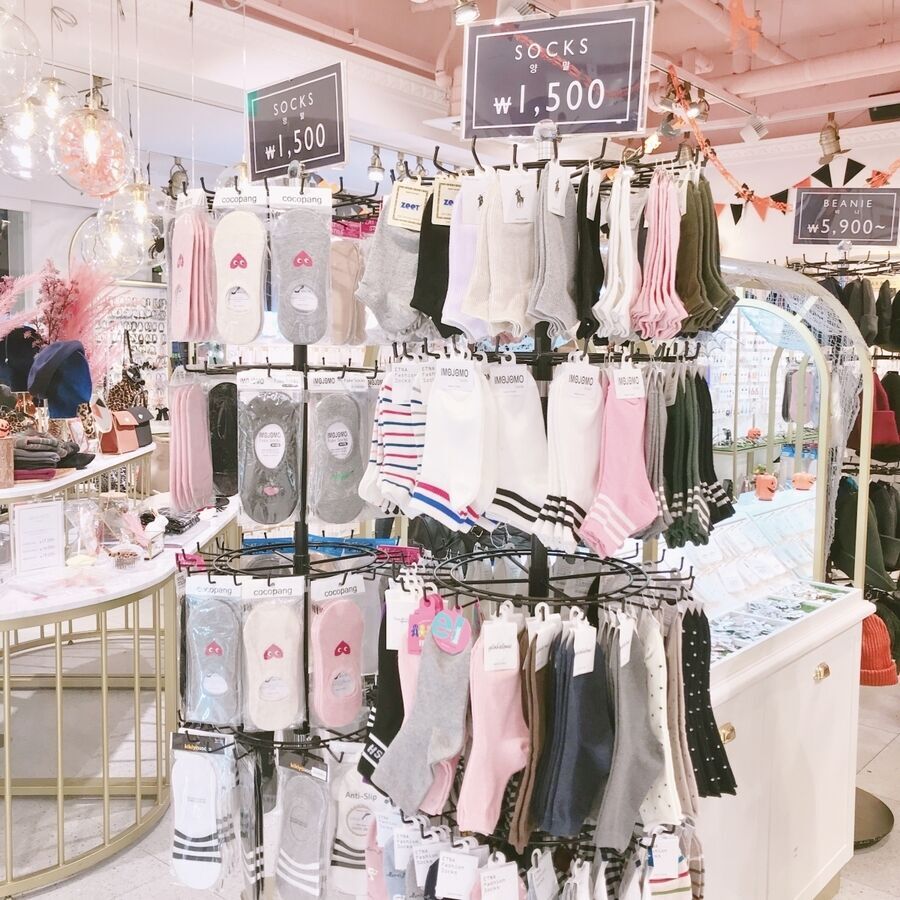 韓国ホンデの安かわショッピングスポット♡　内装もアイテムもかわいすぎ♡の6枚目の画像